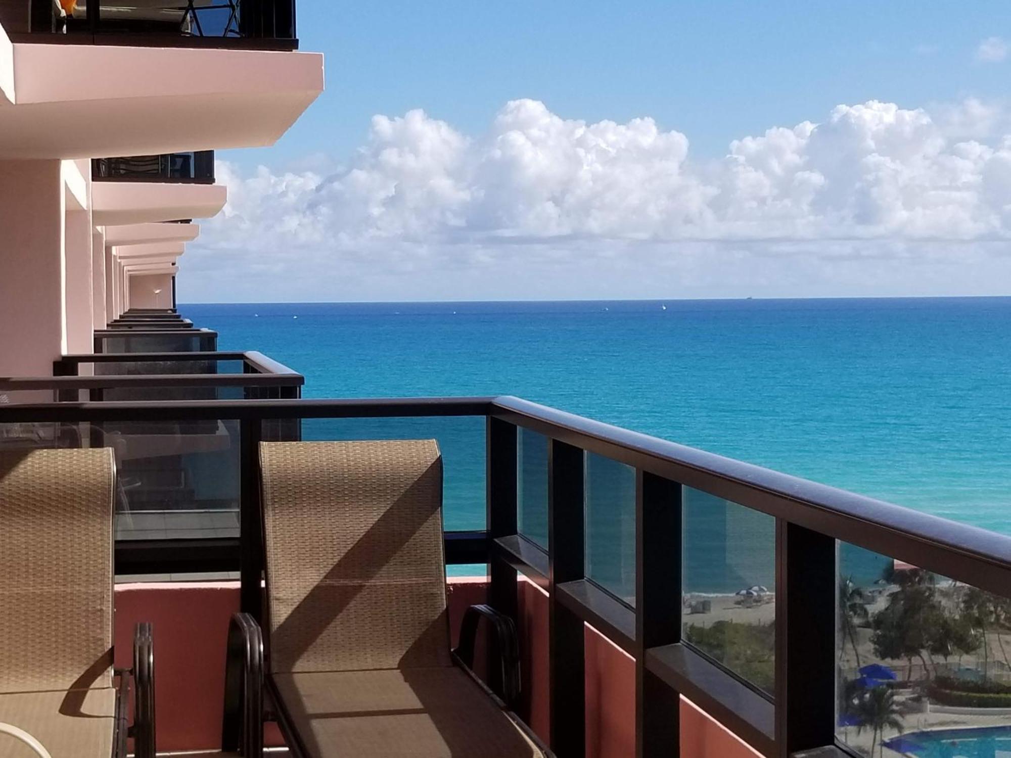 Deluxe Beach Resort - Hora Rentals Miami Beach Eksteriør billede