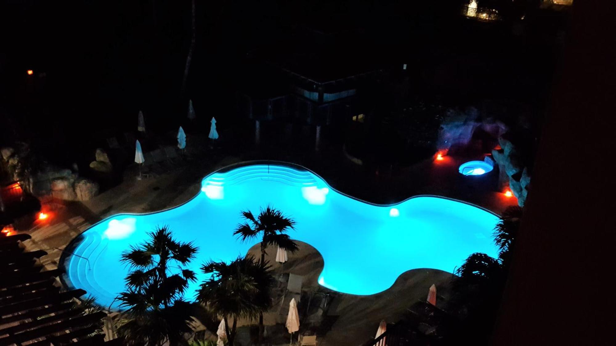 Deluxe Beach Resort - Hora Rentals Miami Beach Eksteriør billede