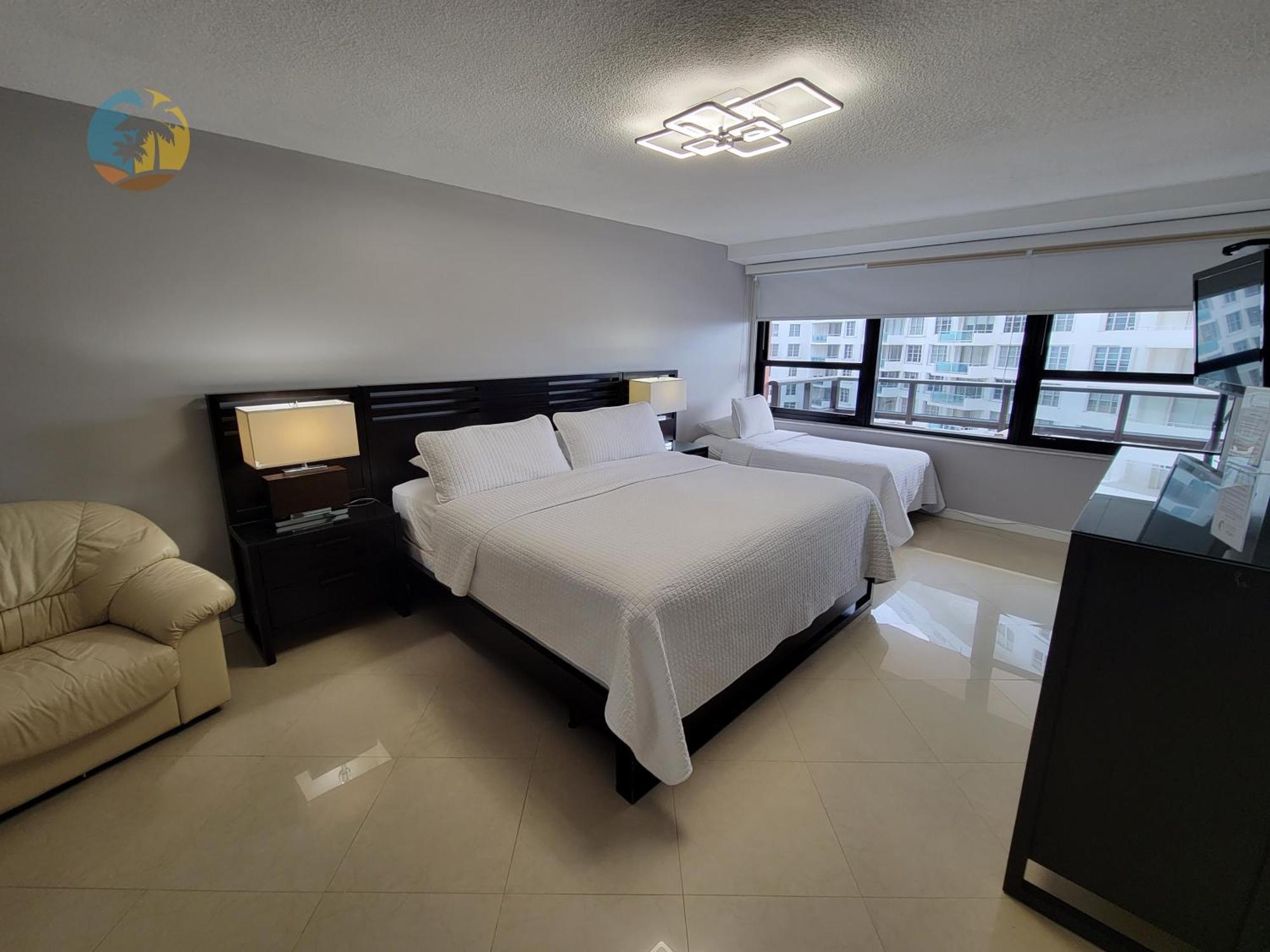 Deluxe Beach Resort - Hora Rentals Miami Beach Eksteriør billede